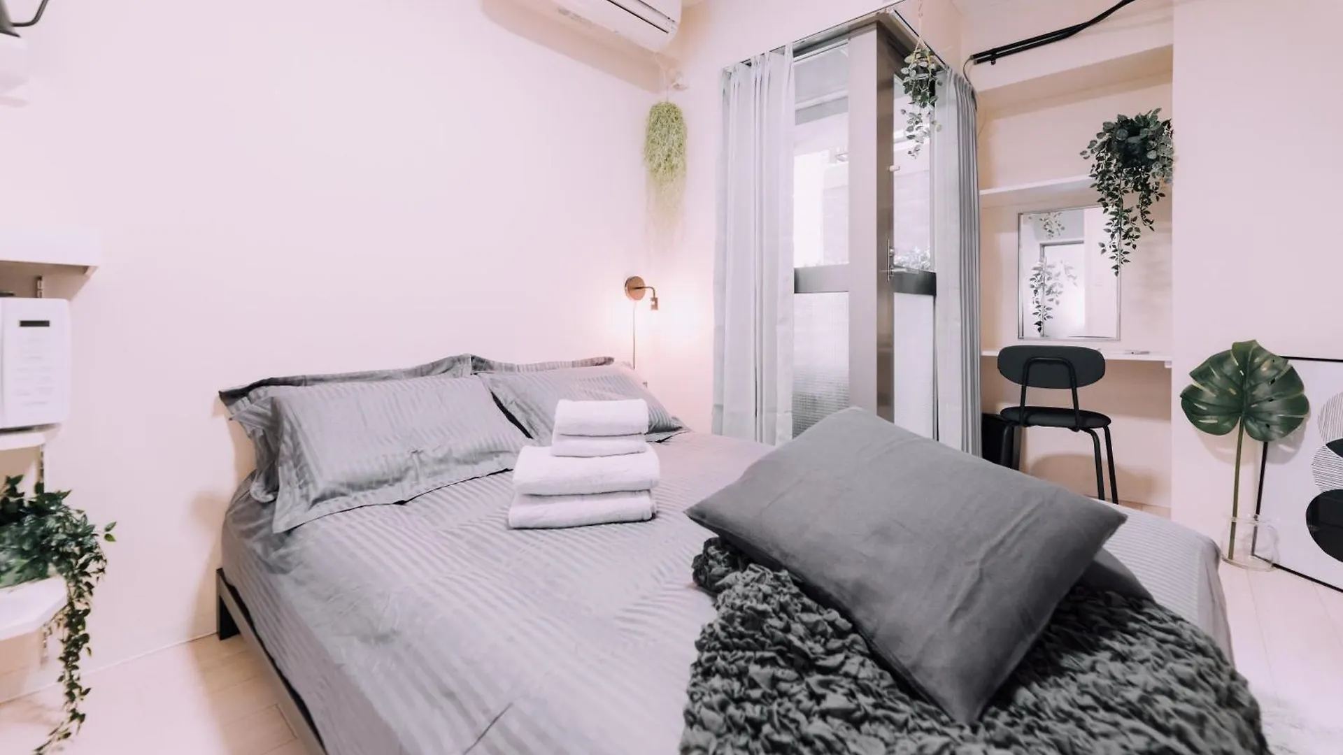 Minimalist Loft Namba Compact Studio With A 24-Hour Gym Ma603 大阪市 0*,  日本